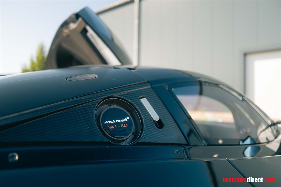 2020-mclaren-720s-gt3x---chassis-1-of-15