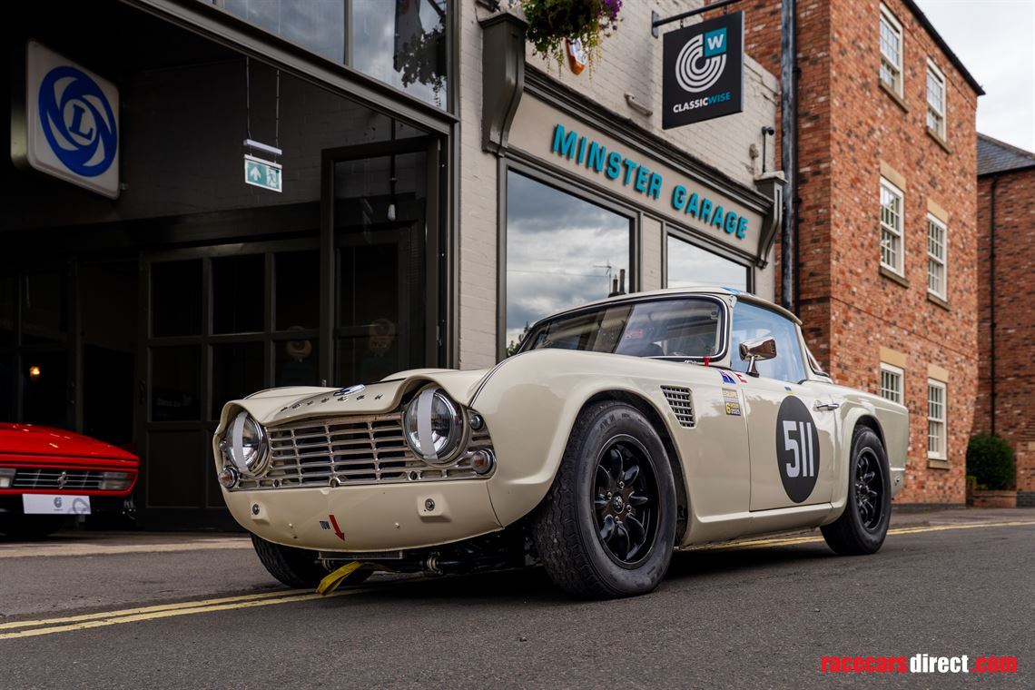 1964-triumph-tr4-race-car