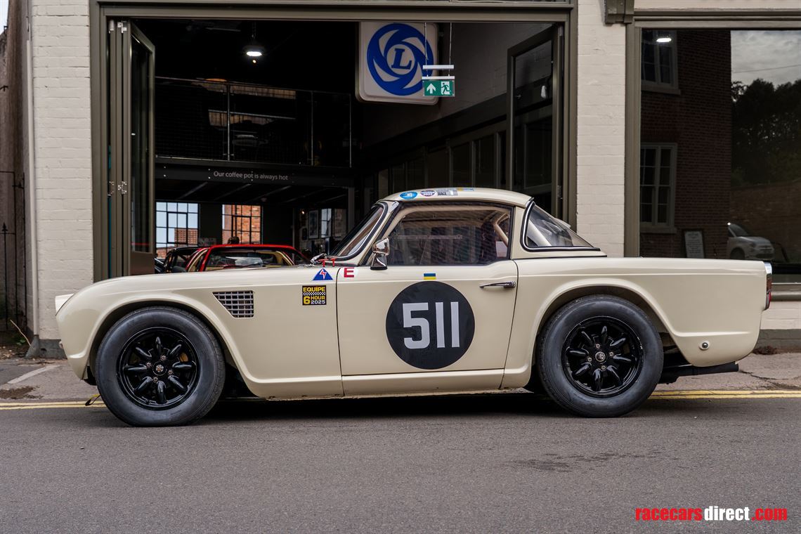 1964-triumph-tr4-race-car