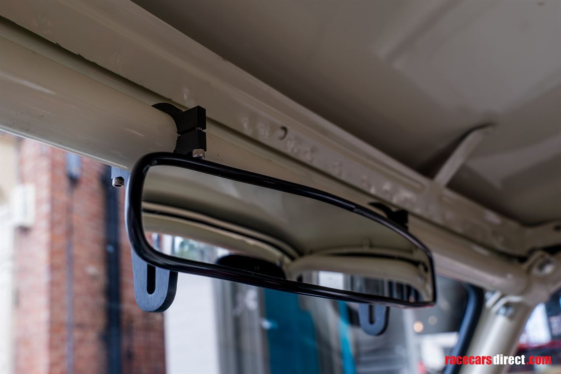 1964-triumph-tr4-race-car