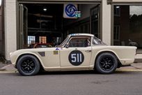 1964-triumph-tr4-race-car