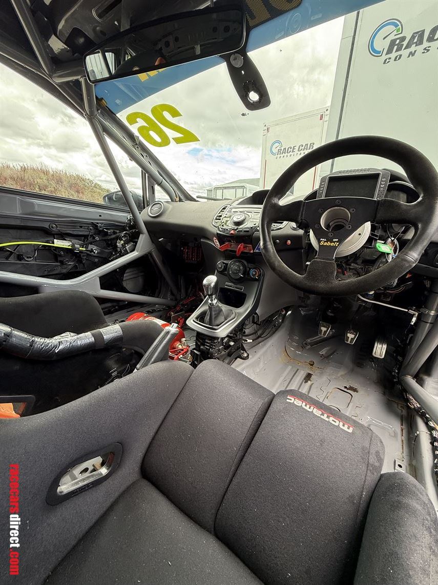 ford-fiesta-st-240-turbo