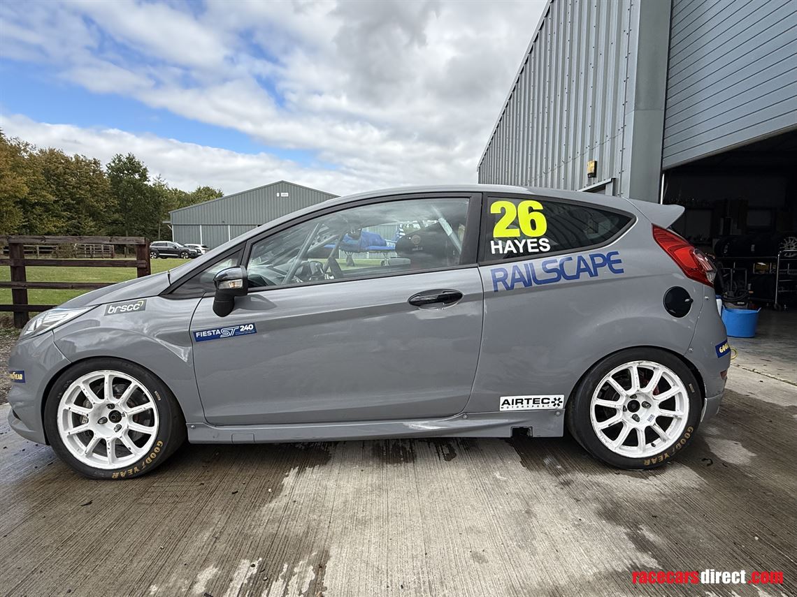 ford-fiesta-st-240-turbo
