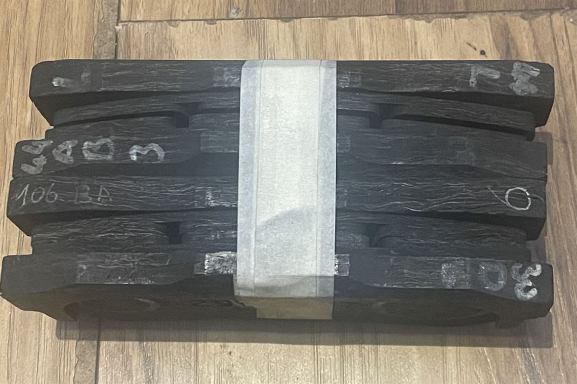 brembo-lmp2-carbon-brake-pads