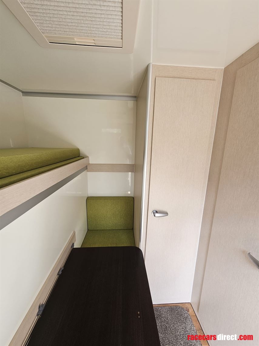 turatello-f35-race-car-transport-living-accom