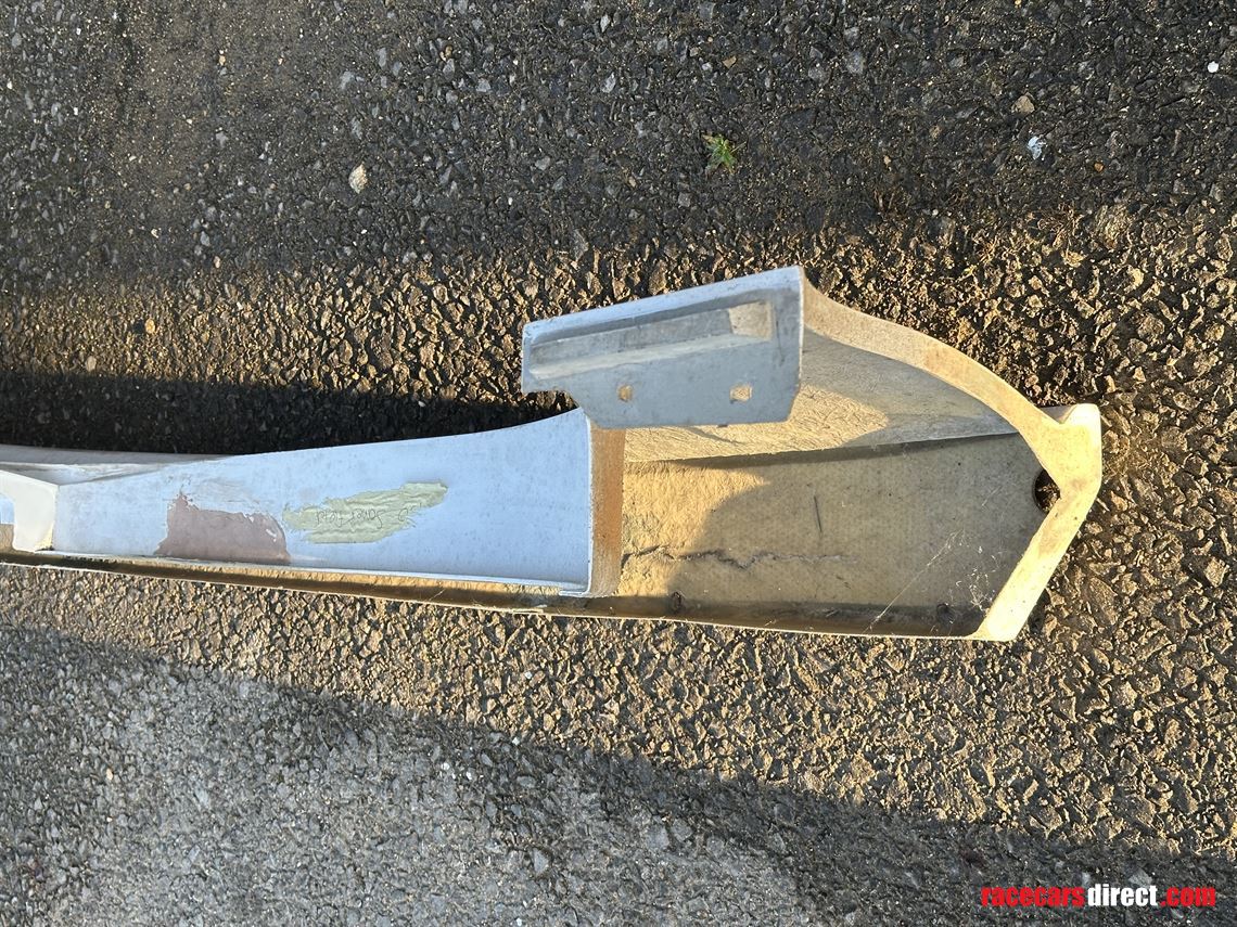 ginetta-g50-right-hand-sill