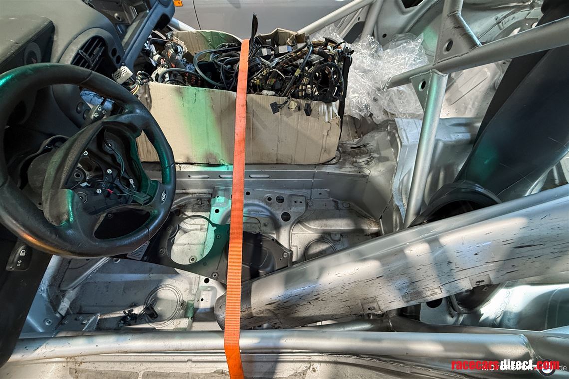 porsche-996-gt2-rolling-chassi-with-parts-pac