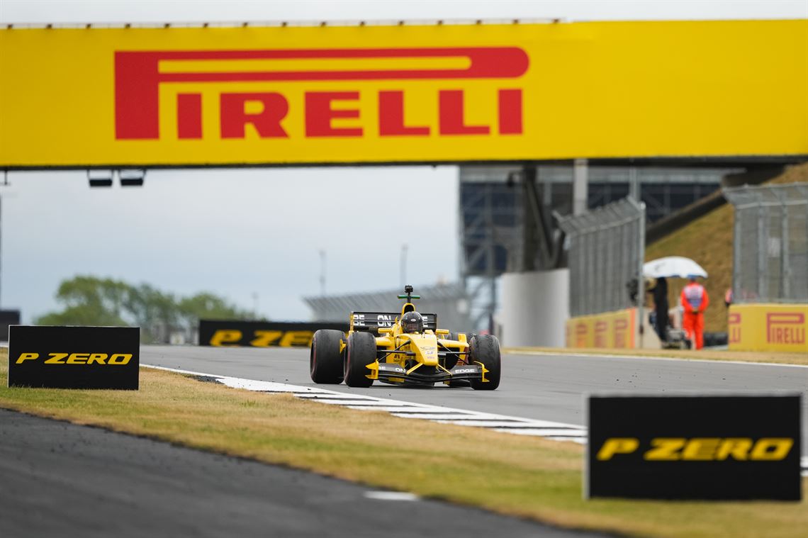 2026-grand-prix-driving-seats-available