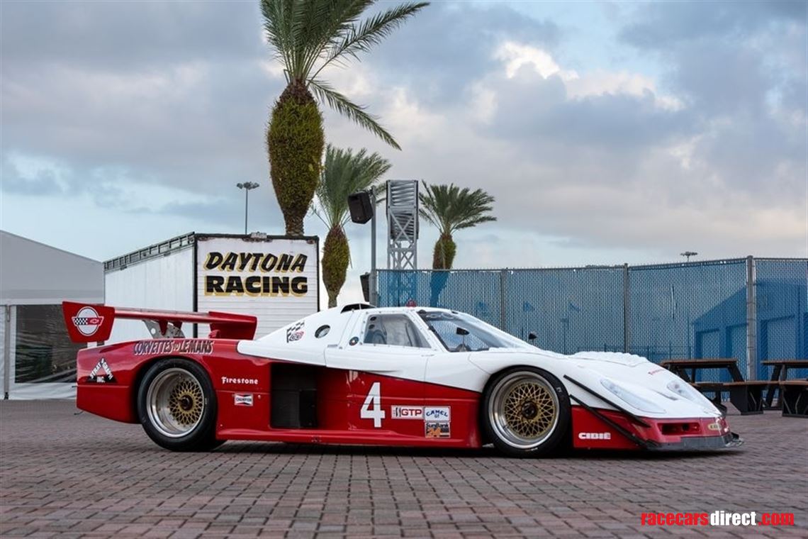 lola-t711-corvette-gtp-group-c-711-hu02