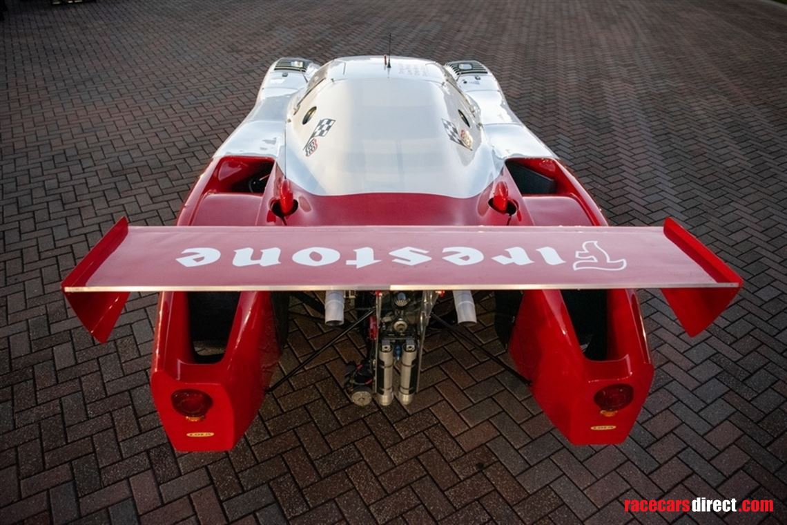 lola-t711-corvette-gtp-group-c-711-hu02