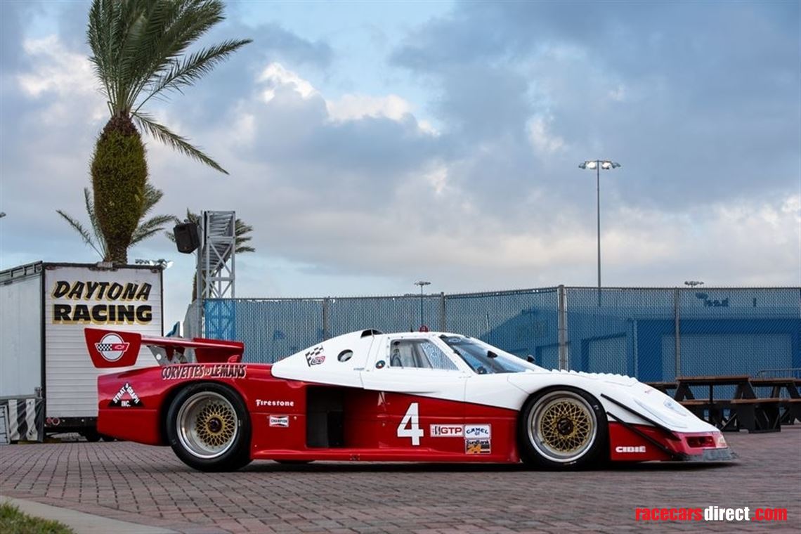 lola-t711-corvette-gtp-group-c-711-hu02