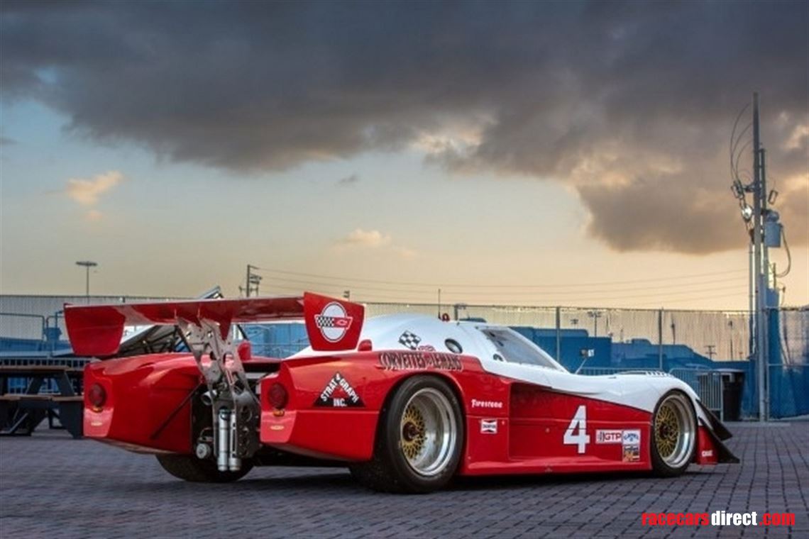 lola-t711-corvette-gtp-group-c-711-hu02