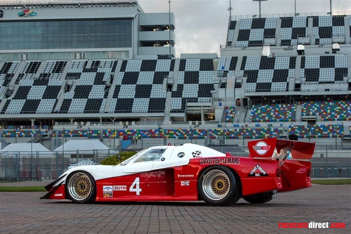 lola-t711-corvette-gtp-group-c-711-hu02