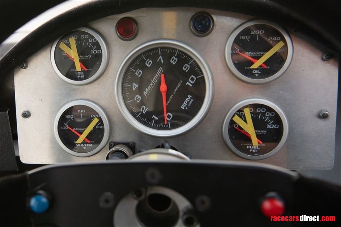 lola-t711-corvette-gtp-group-c-711-hu02