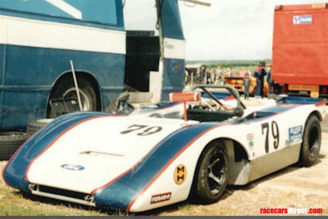 lola-t212