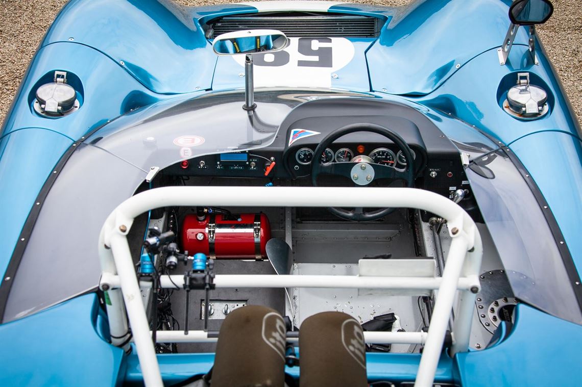 lola-t70-mk1-goodwood-winner