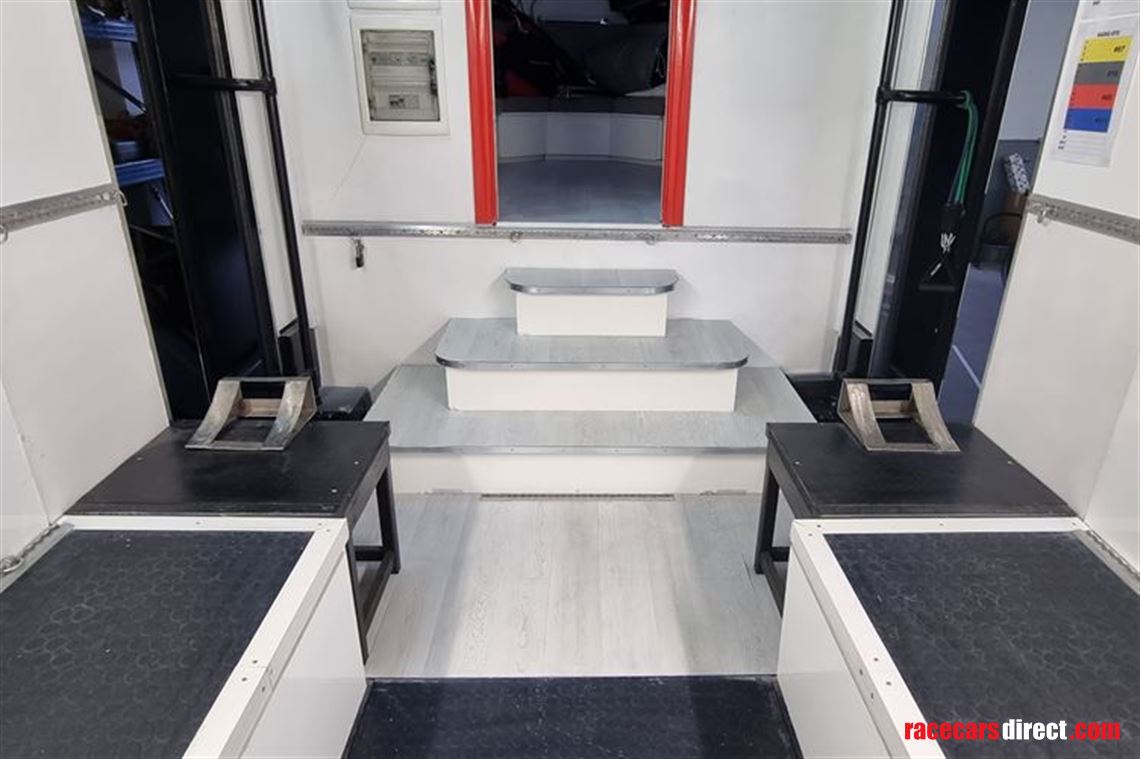 race-trailer-for-2-gt-cars-zorzi-renault-magn