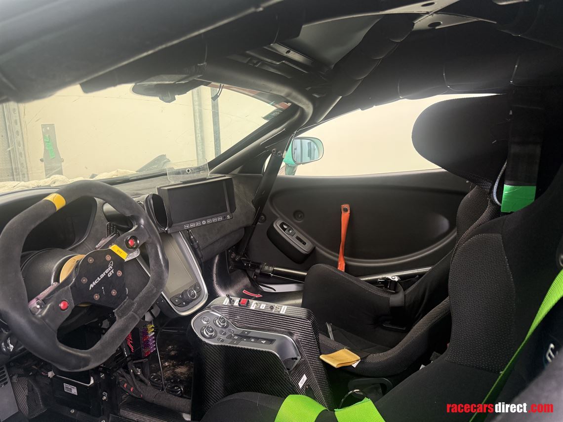 mclaren-gt4-24