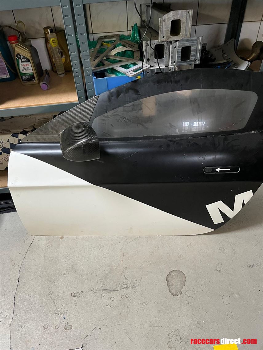 aston-martin-vantage-v12-gt3-divers-spare-par