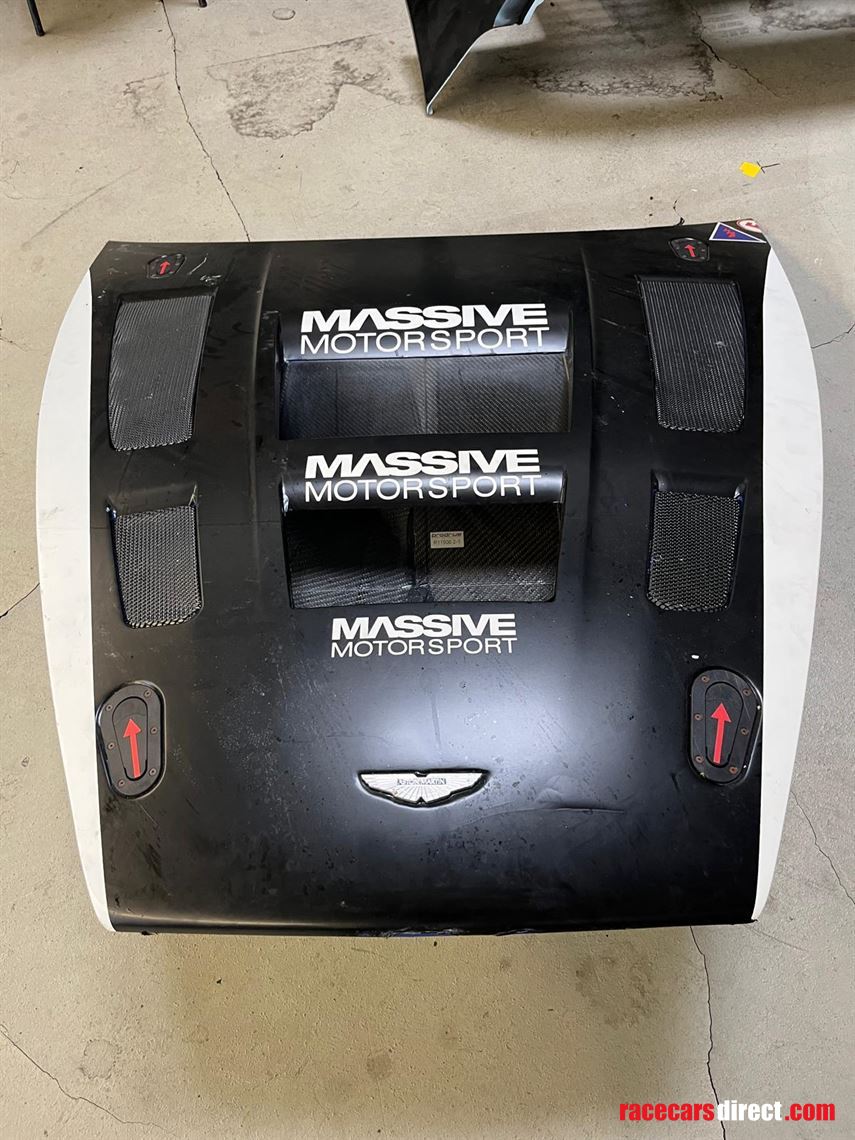 aston-martin-vantage-v12-gt3-divers-spare-par