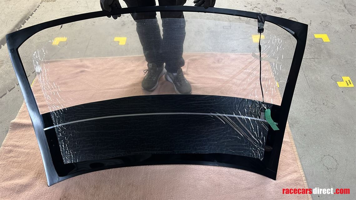 aston-martin-v8-vantage-gt3-new-vantage-bodyw