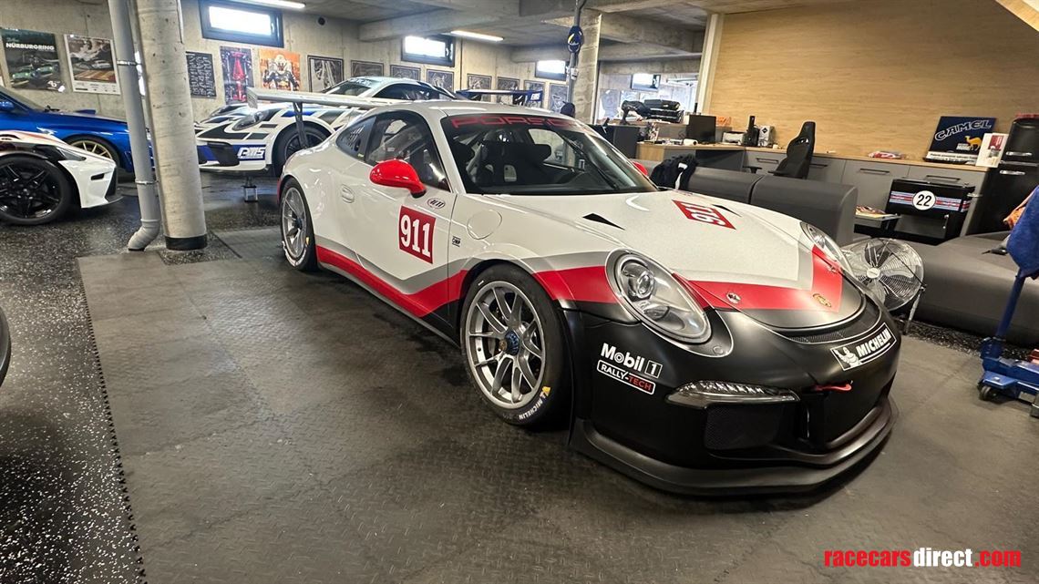 porsche-911-gt3-cup-9911---ex-earl-bamber