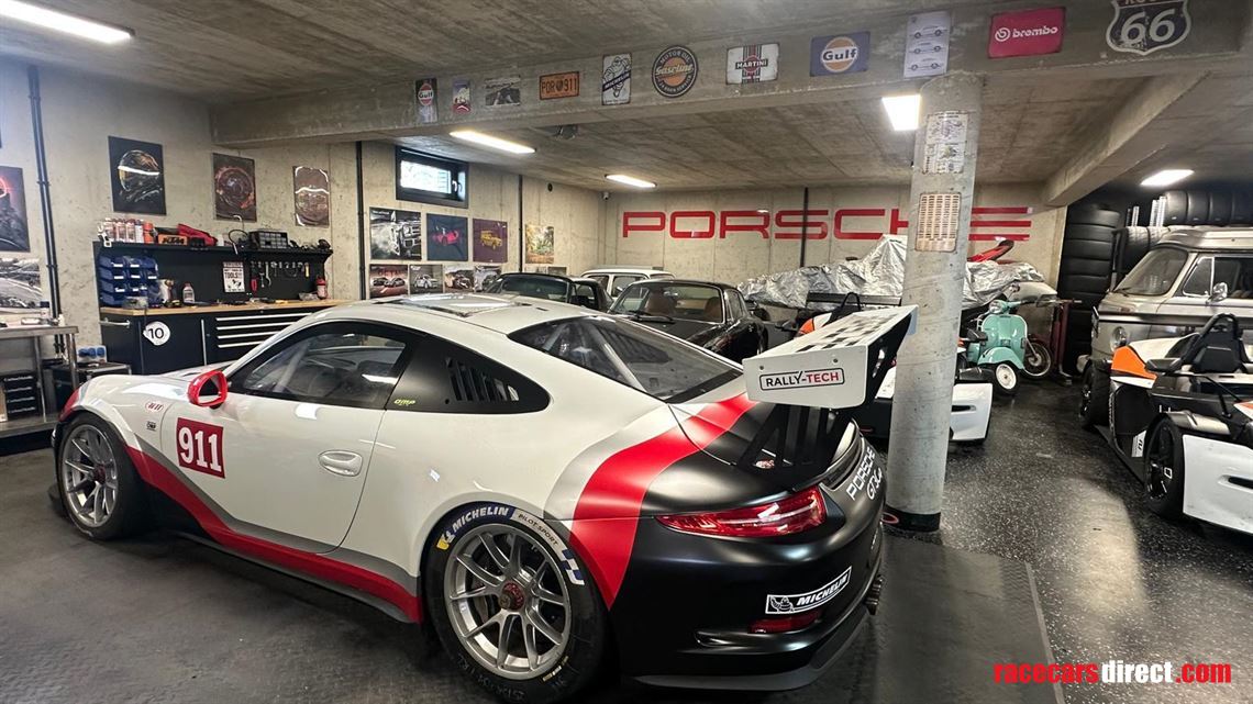 porsche-911-gt3-cup-9911---ex-earl-bamber