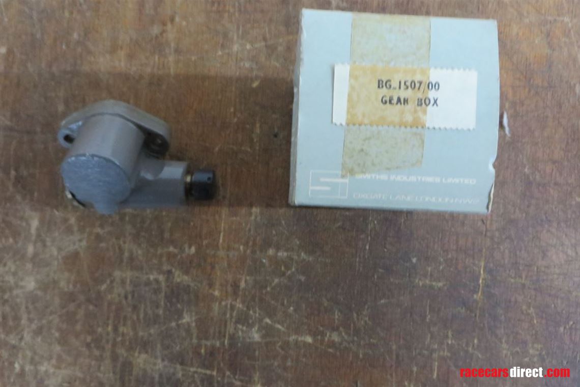 smith-90-deg-tachometer-drive-gbox