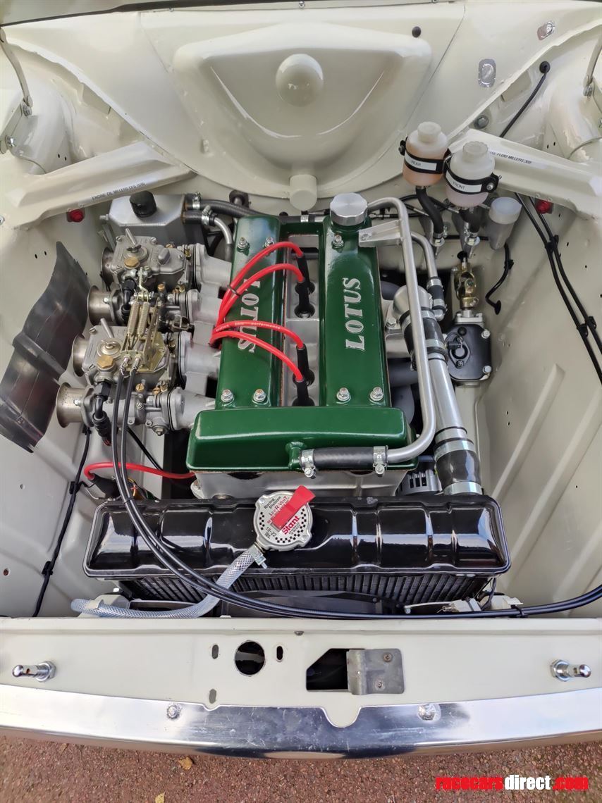 ford-cortina-1500-gt-1966-mk1-lhd-with-v5