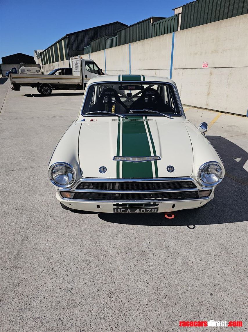 ford-cortina-1500-gt-1966-mk1-lhd-with-v5