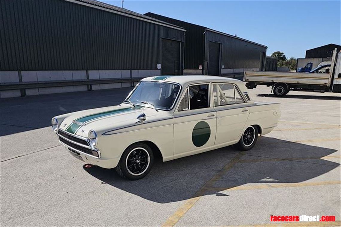 ford-cortina-1500-gt-1966-mk1-lhd-with-v5