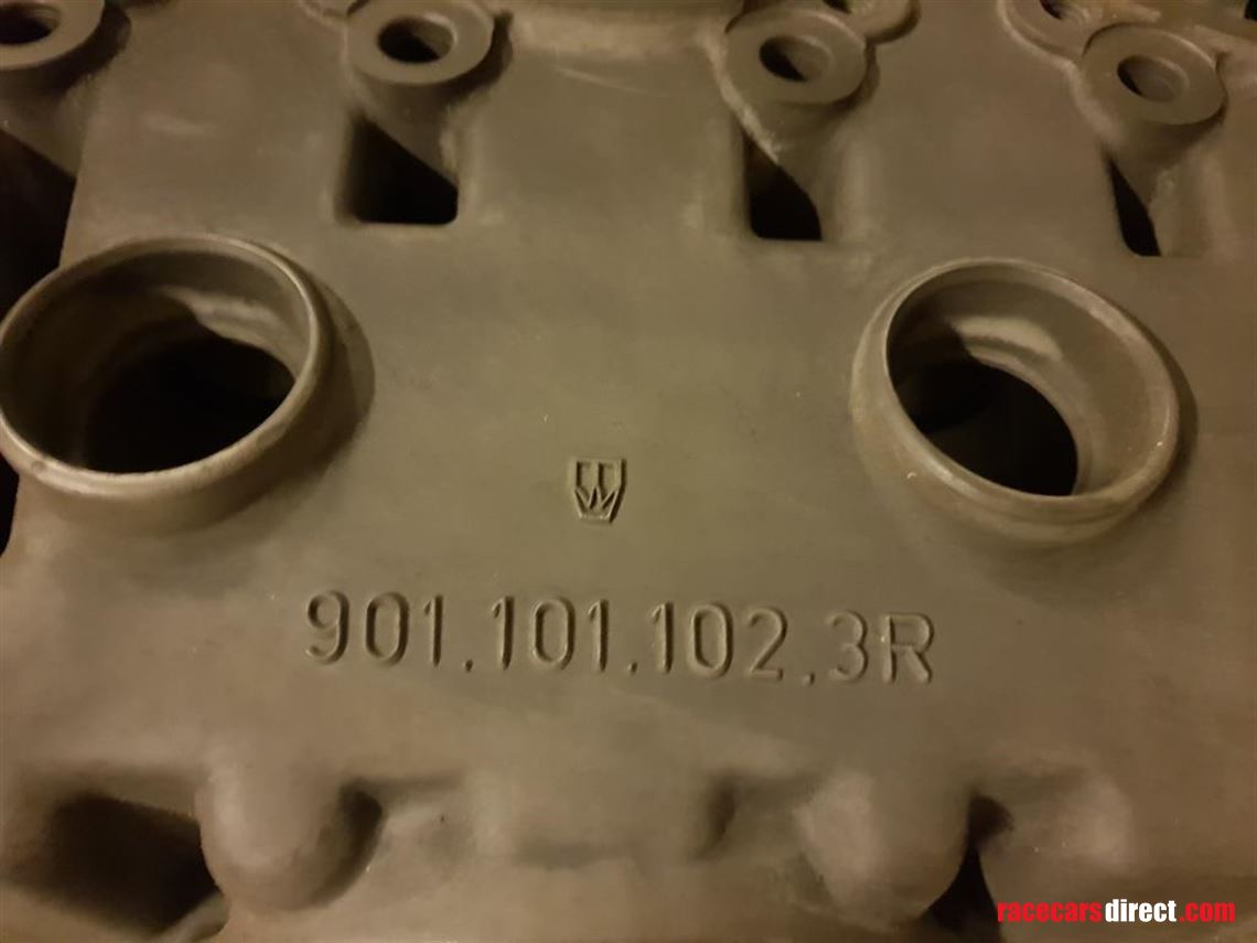 911-for-f-modell-24-engine-case-nos-never-use