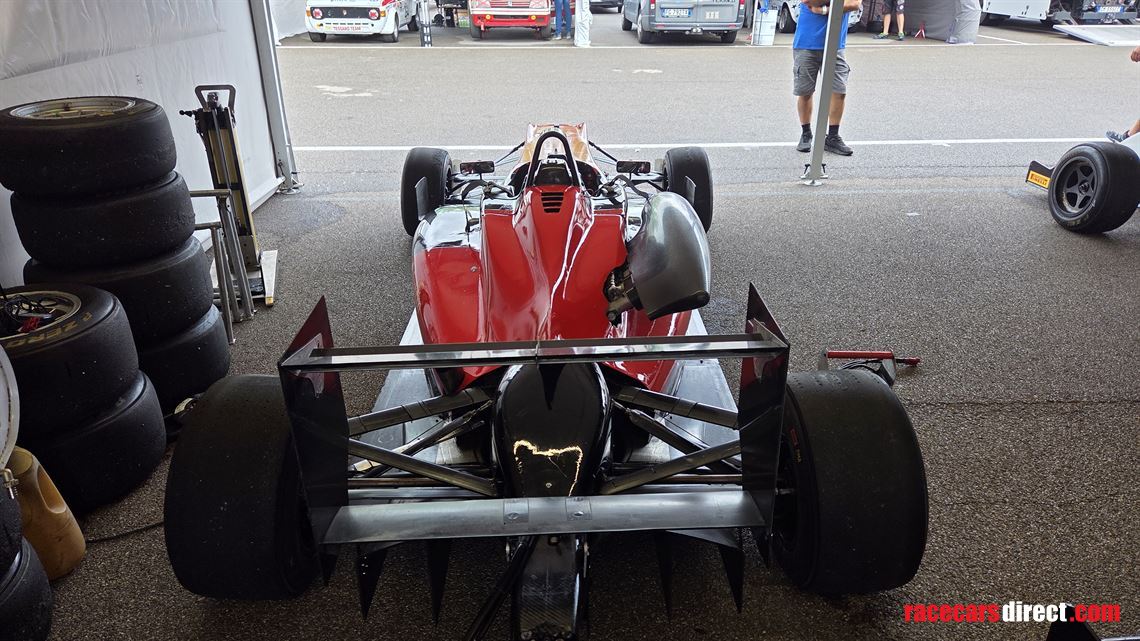 dallara-f317-toyota-piedrafita-34mm-ex-kvyat