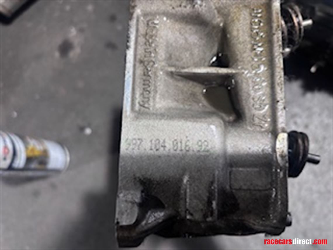 porsche-997-gt3-cup-2-engine-heads-axle-shaft