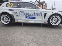 bmw-1-series-race-car-may-split