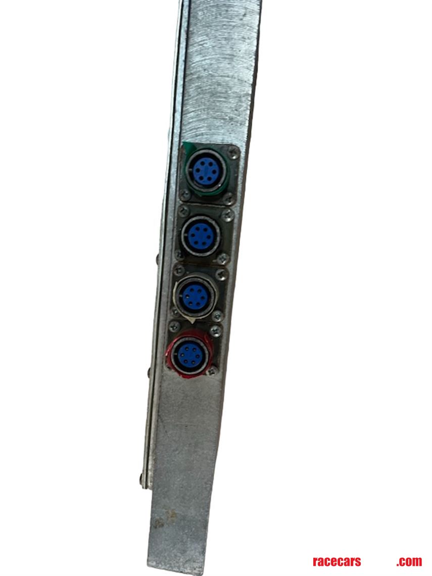 intercom-swi-scales-flight-case