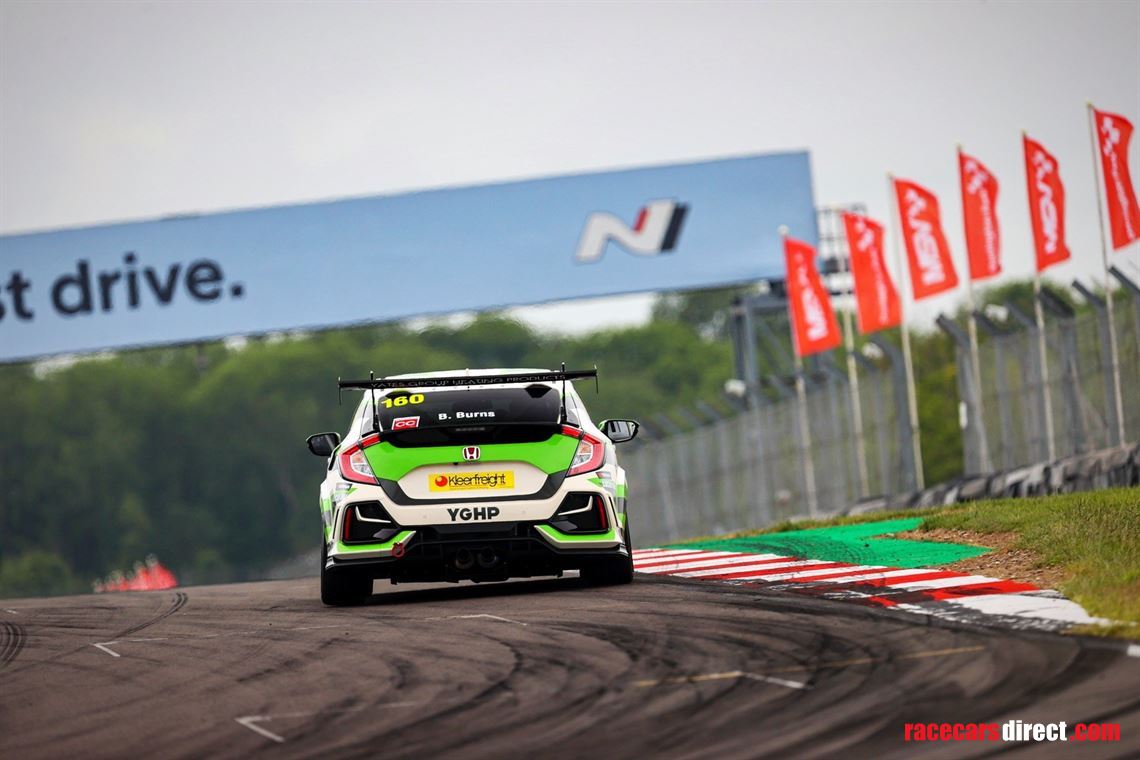 race-ready-honda-civic-type-r---fk8