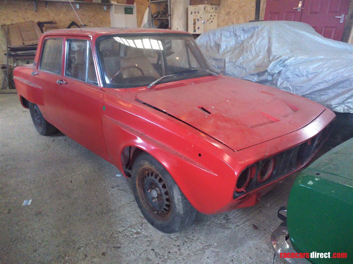 alfa-romeo-2000-berlina-outlaw