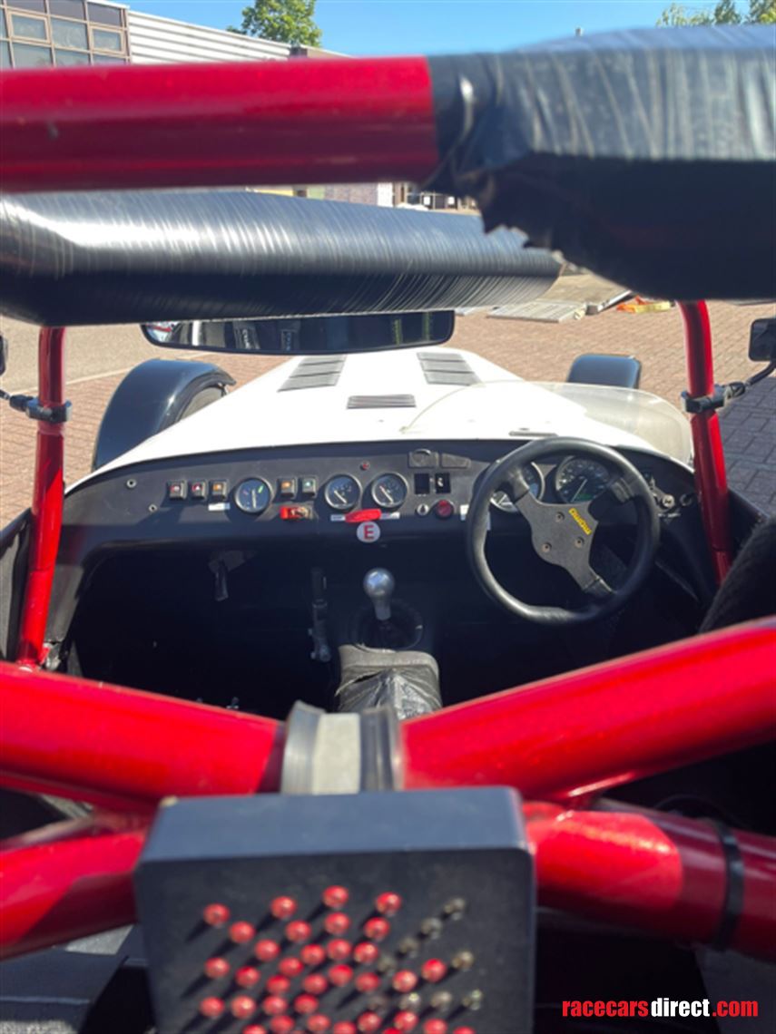 caterham-310r-race-car