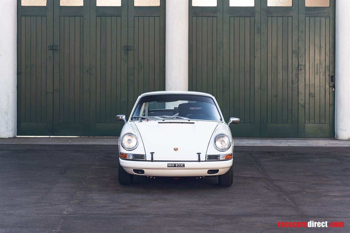 1965-porsche-911-race-car