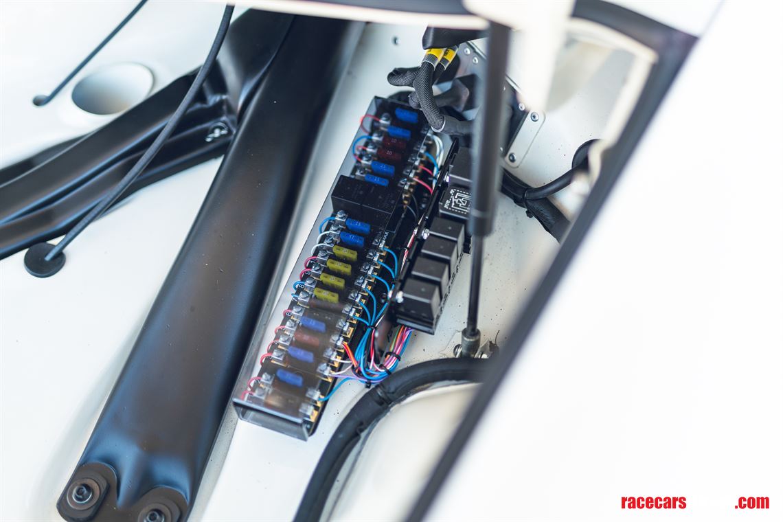 1965-porsche-911-race-car