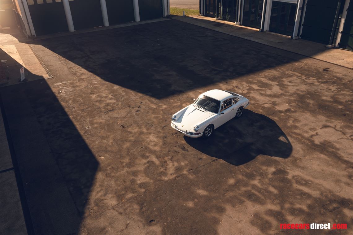 1965-porsche-911-race-car