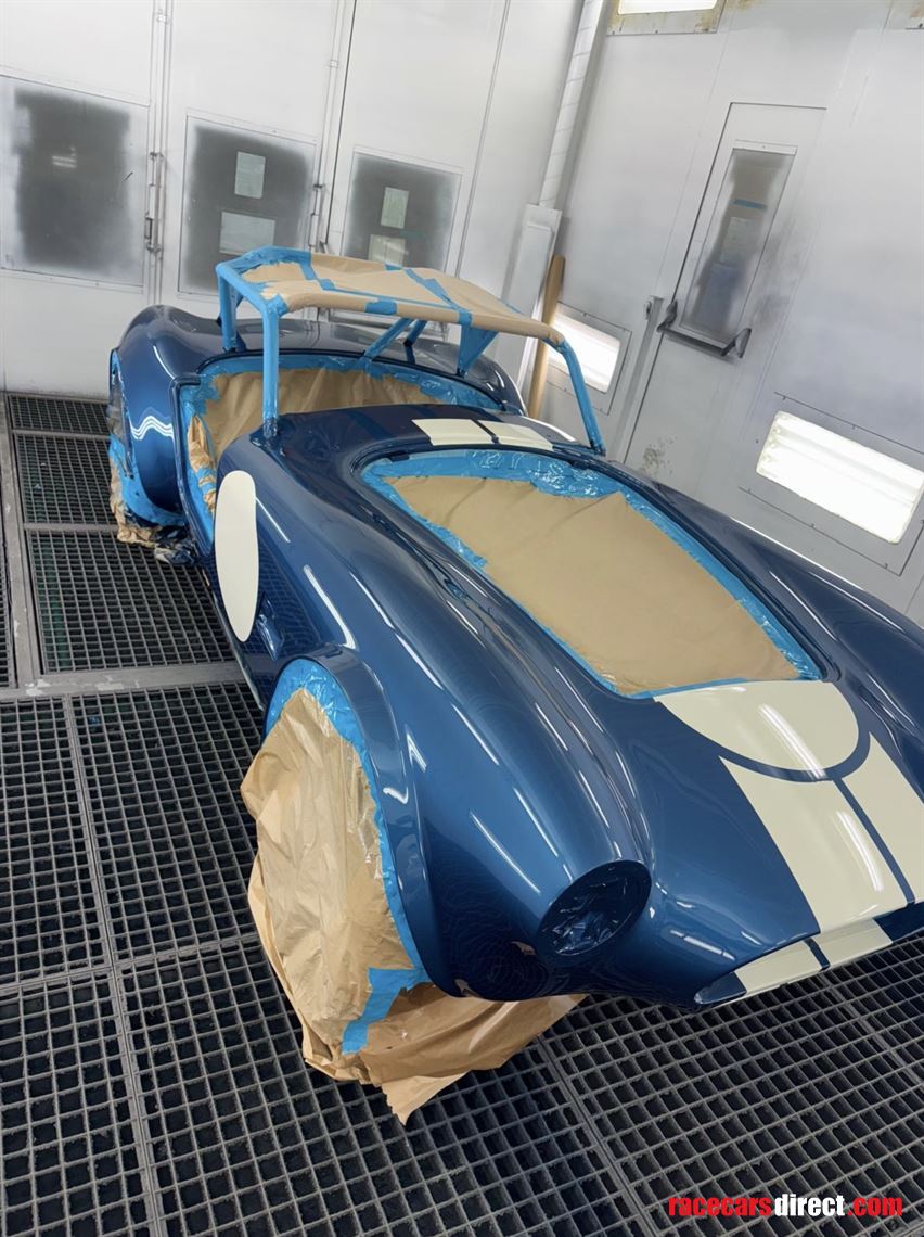 new-fia-ac-cobra-race-car