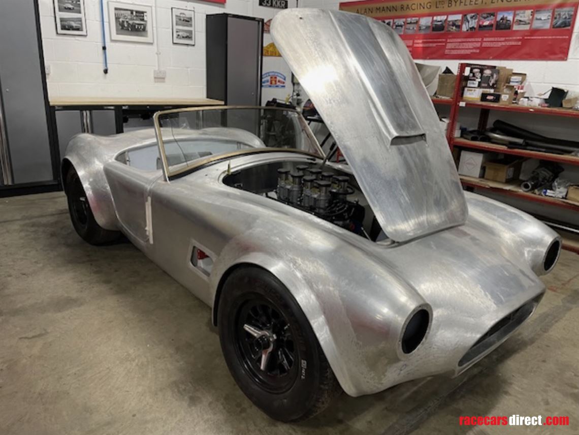 new-fia-ac-cobra-race-car