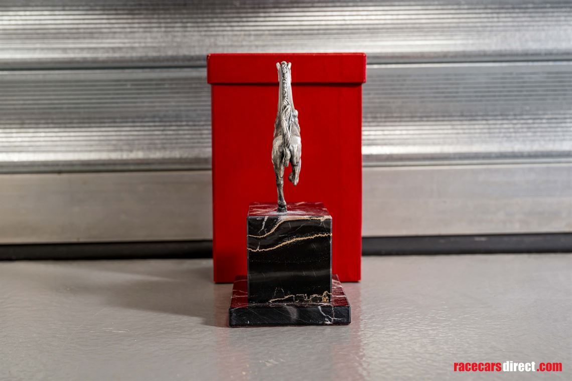 ferrari-cavallino-sculpture