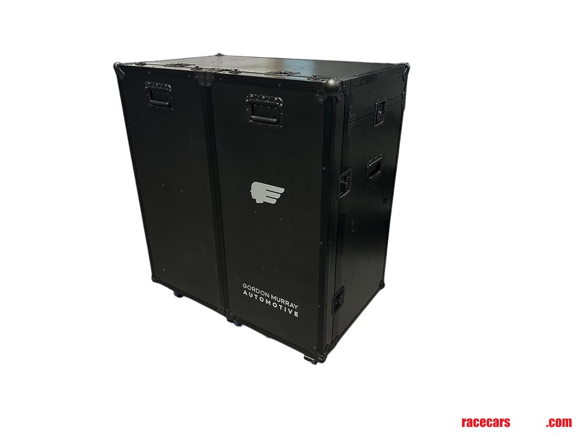 hospitality-flight-case-all-black-theme