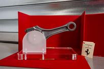ferrari-con-rod-display