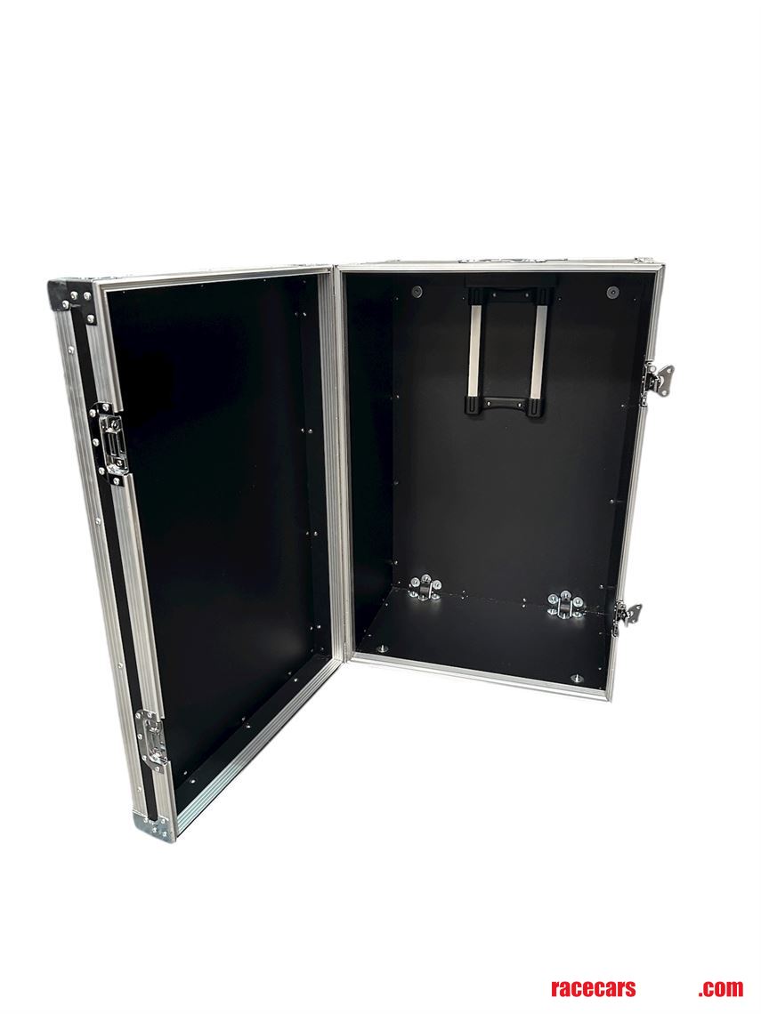 lightweight-suitcase-flight-case