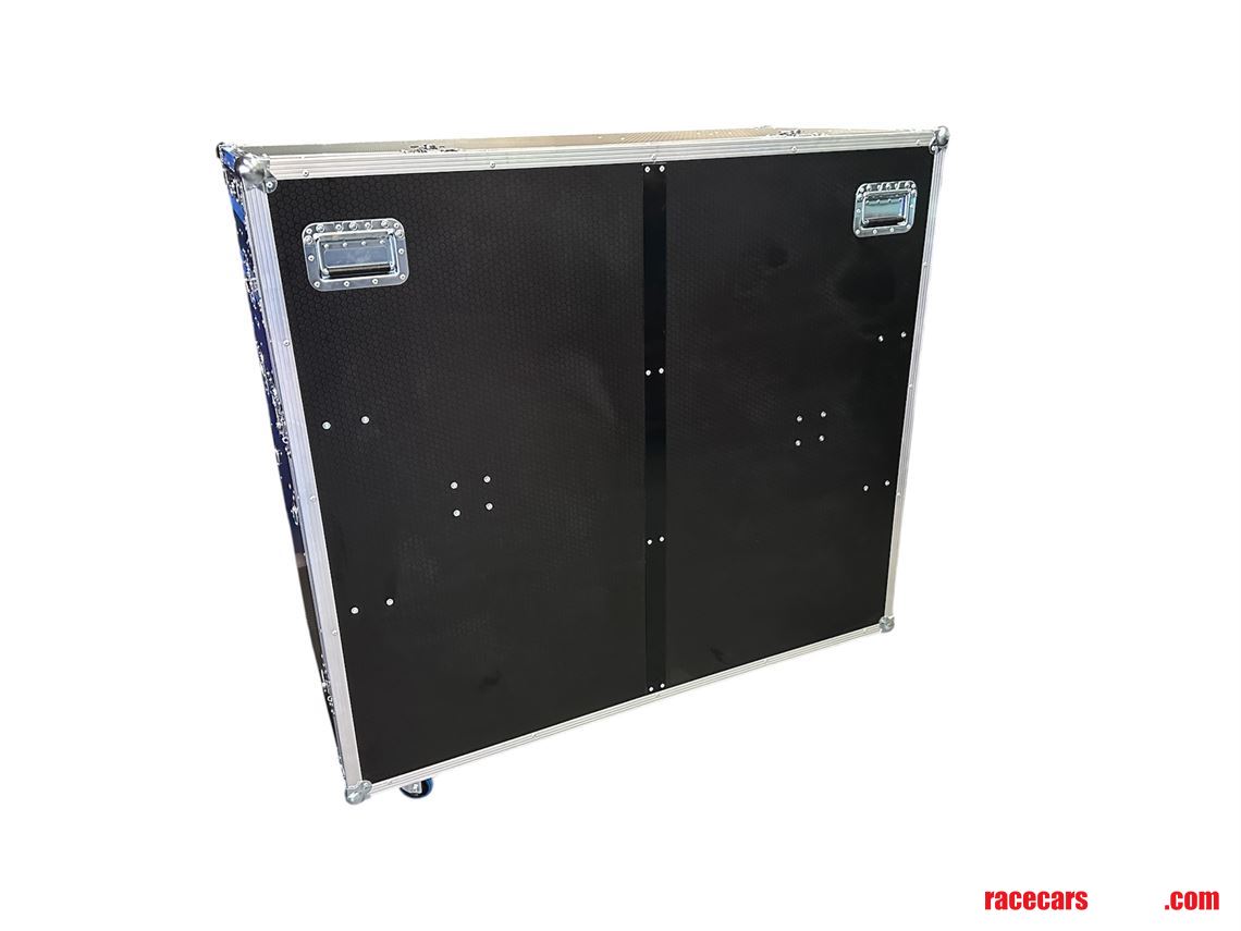 hospitality-flight-case-with-sink-40-smart-tv