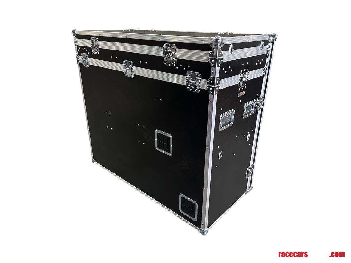 hospitality-flight-case-with-sink-40-smart-tv